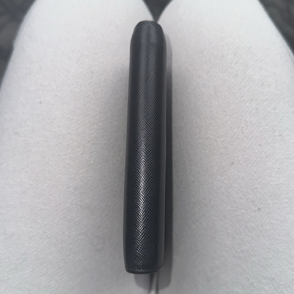 Prada Black Saffiano Leather Wallet damaged - Picture 6 of 13